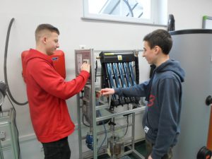 Uczniowie-zbadaja-niska-emisje-w-Jeleniej-Gorze